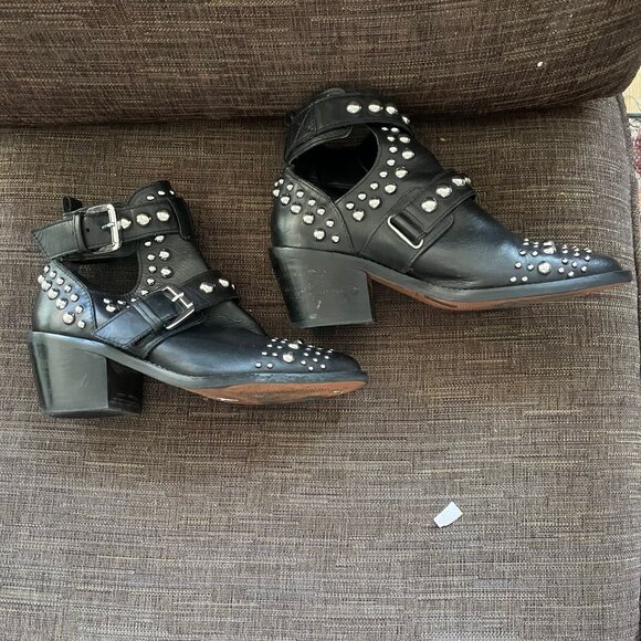 Kurt Geiger London Sybil Black Leather Studded Ankle Bootie Size 36 (6) - Picture 5 of 8